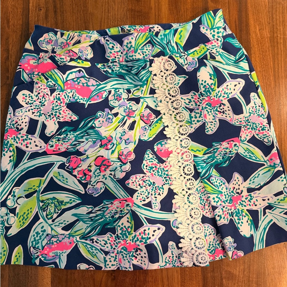 Lilly Pulitzer Navy Daphne Floral Mini Skirt Skort with Lace (17”)